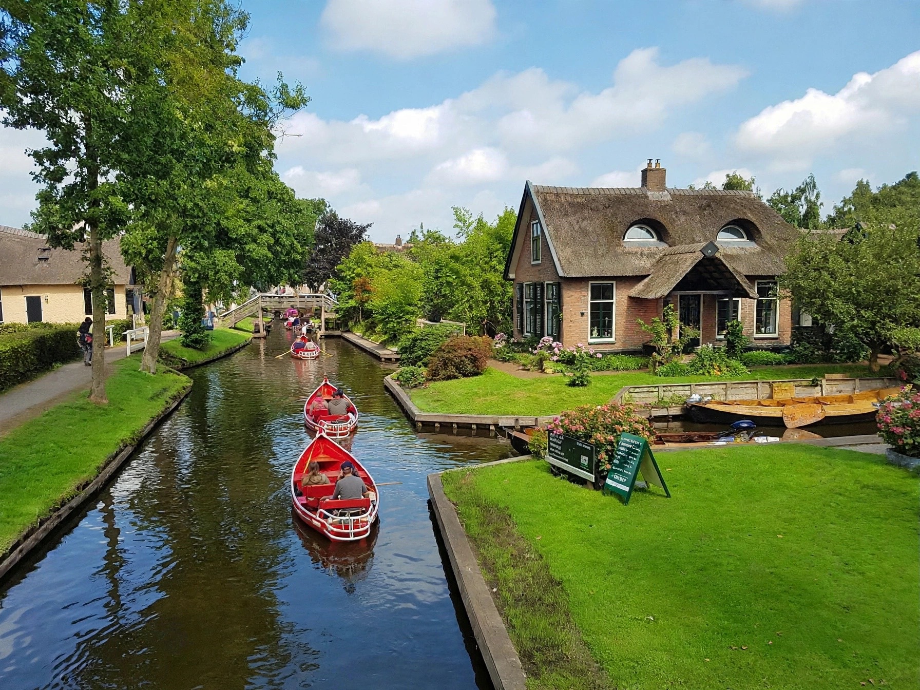 Giethoorn Village Day Trip