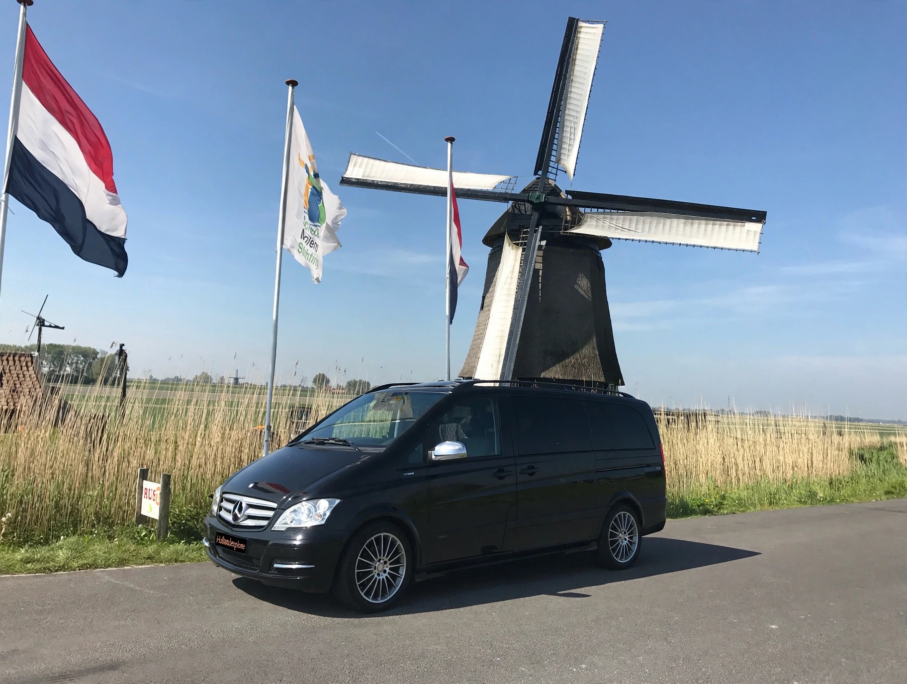 Keukenhof Gardens & Tulip Fields & Countryside